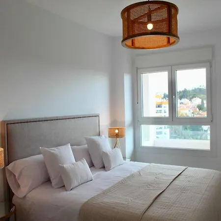 Centric Apartment With Sea And Mountain Views *